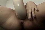 Dildo-Schlampe stopft ihre Muschi. (Alicia Angel?) snapshot 5