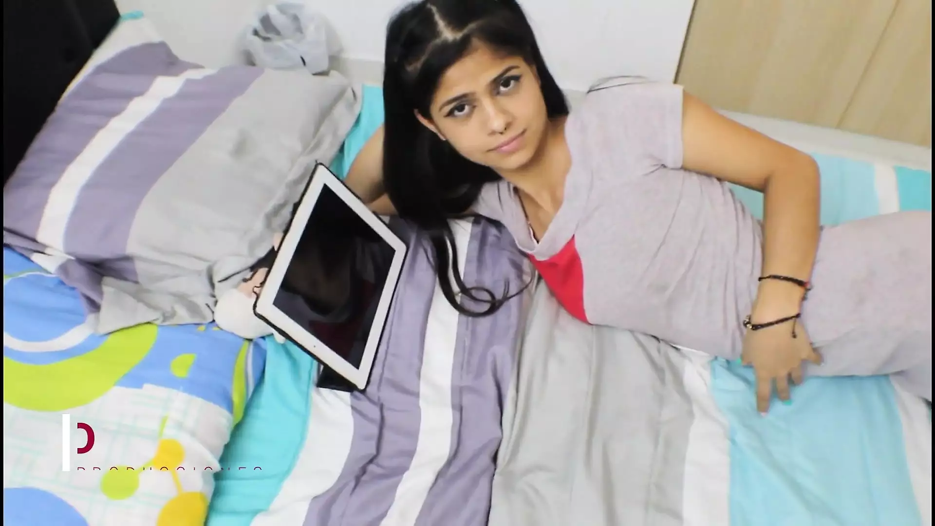 誤ってバイアグラを服用し、義理の妹が効果を助けてくれる-スペイン語のポルノ