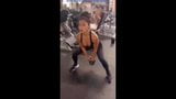 Nicole Scherzinger treino sexy em roupa preta apertada na academia snapshot 3