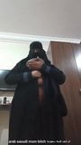 Arabische Saoudi Stiefmutter-Schlampe snapshot 4