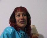 Redhead MIlf fingert sichvor der Kamera  snapshot 3