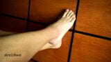 Feet in fine wood snapshot 6