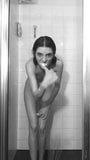 Nackt in der Dusche snapshot 8