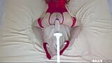 Sissi Stacy houdt van gekleede rode lingerie en speelt met een dig dildo snapshot 19