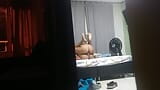 Ich ficke meinen nachbarn in amazonen-position, dominiert ihn in der domina, dann fickt er mich im doggystyle und cuckold nimmt von hinten auf snapshot 4