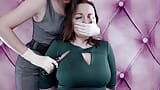 Videoclip cu distrugerea hainelor - fetișuri lesbiene BDSM perverse snapshot 4