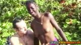 Bush swingers in retro Afrikaanse eigengemaakte openbare overheersing snapshot 9