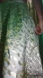 Индийский гей-кроссдрессер давит на ее большие сиськи и трахает пальцами в задницу в розовом платье snapshot 8