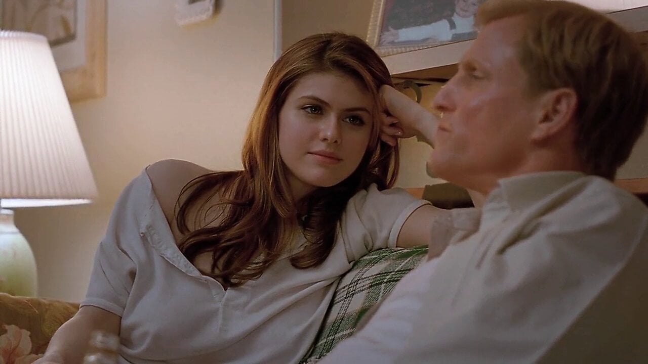 Alexandra Daddario naakt in echte detective