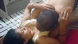 Waif, adolescente indienne à gros nichons, se fait baiser par son mari snapshot 4