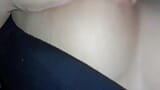 Філіппінка з великими цицьками грає і масажує свої соски snapshot 9