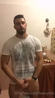 Fit as Fuck Croatian Lad Wanks and Cums: Gay Muscular Porn | xHamster
