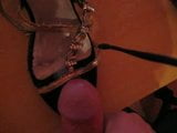 Éjaculation sur des chaussures snapshot 10