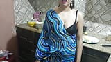 Indian Desi Bhabhi Hard Bee Har Devar In Kitchen Devar Ne Bhabhi Ke Lakh Mana Ke Bhi Chhod Diya snapshot 6