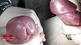 Perawatan kontol terangsang. Close-up kontrol orgasme. snapshot 9