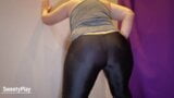 Piscio che bagna i miei leggings snapshot 6