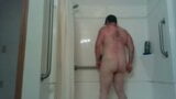 Encore un jour, une autre vidéo de douche snapshot 9