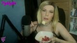 Kochen mit Jessica Bloom - Bananen- & Sissy-Sahnesalat snapshot 3