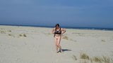 Naakt op het strand snapshot 1