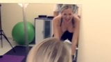 Heiße deutsche Blondine mit schönen Augen wurde im Fitnessstudio gefickt snapshot 14