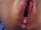 Spingendo fuori creampie. snapshot 3