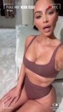 Kim Kardashian блестящая snapshot 3
