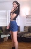 Sexy brunette danst voor de webcam snapshot 16