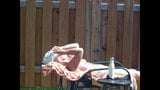 Caryl houdt van topless zonnen snapshot 4