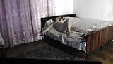 Mamada. Sexo a lo perrito. Viejo compañero de cuarto folla coño milf amante y corrida en la noche en el dormitorio en la cama. Mamada. Chupando polla snapshot 19