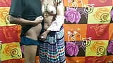 Indian aunty sex video, Indian bhabhi ki chudai,Bhai ghar pe nehi tha esiliye devor ne kor liya bhabi ke sath romance ,sex snapshot 10