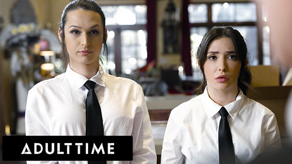 ADULT TIME грудастую транс девушку Khloe Kay и круглую жопу Jane  