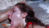 Doble penetración en la playa con la estrella porno francesa cachonda shannya tweeks snapshot 20