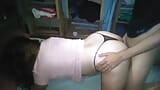 Niñera con su vestido rosa corto le pongo la tanga de lado y grabamos snapshot 12