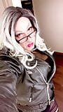 Mistress Marilyn hotel in pelle stuzzica snapshot 6