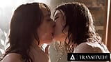 TRANSFIXED - Beleza Korra Del Rio faz sexo apaixonado no chuveiro com sua namorada cis durante a rotina matinal snapshot 11