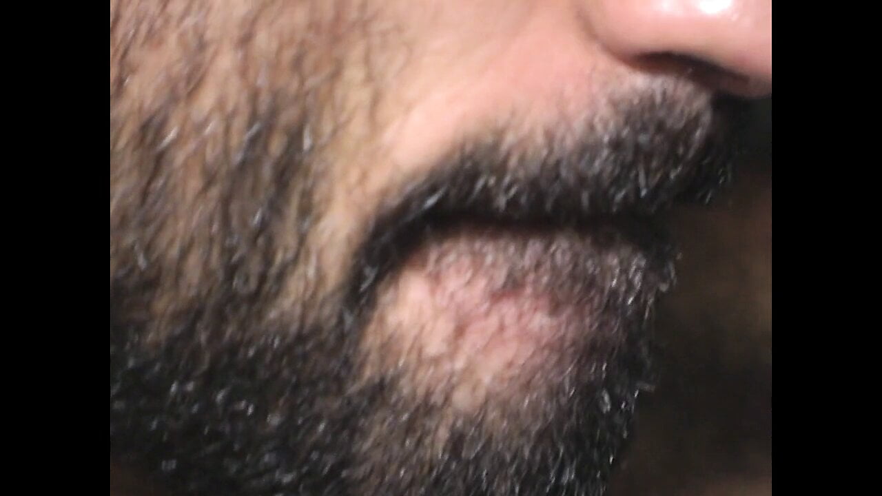 Hårig arab knull latino kille