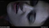 Asia Argento e Vera Gemma scene di film di sesso nudo e selvaggio snapshot 9