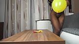 Ebony écrasant Pearl et Madame Carla snapshot 10