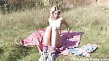 Viejos follan muñecas - viejo pinchazo checo Karl Fucker folla pequeña linda adolescente Mia Hilton snapshot 3