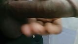 Великий чорний член, індійська дрочка руками у ванній кімнаті snapshot 2