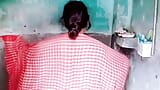 🇮🇳Sex indian desi în baie (soție infidelă soție amatoare cu înregistrare de acasă reală cu înregistrare de acasă tamilă de 18 ani, indiancă necenzurată japoneză snapshot 13
