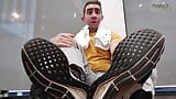 Homo stiefvader - seksuele voorlichting - je leraar geeft jou, de clown van de klas, de ultieme les! pov snapshot 1