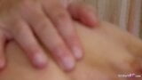 Une adolescente mince aux gros seins naturels séduite par une baise d'anniversaire brutale snapshot 6