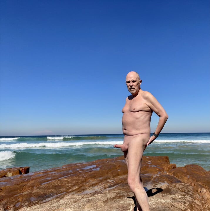 Beach erection | xHamster