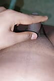 Banci bermain dengan klitoris kecil dan dubur payudara snapshot 4