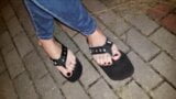 Chanclas extremas y pies extremadamente sexys snapshot 5