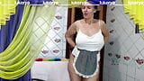 Горячая домохозяйка Lukeri встречает день на кухне с эротической уборкой и веселым флиртом snapshot 8