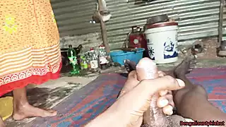 Very Sexy Indian Aunty Crazy Fucking Hot Kali Chut Din Mein Aunty  