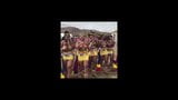 토플리스로 노래하고 춤추는 거유 남아공 소녀들 snapshot 8