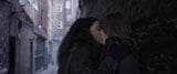 Rachel weisz rachel mcadams desobedience escena de sexo lésbico snapshot 1